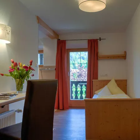 Gaestehaus Webermohof * Rotta