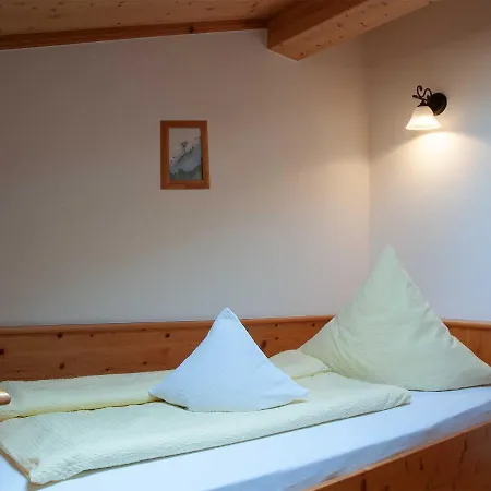 Gaestehaus Webermohof مزرعة للإقامة *