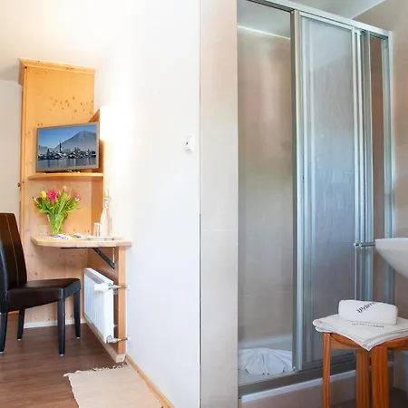 Alloggio per agriturismo Gaestehaus Webermohof Rotta