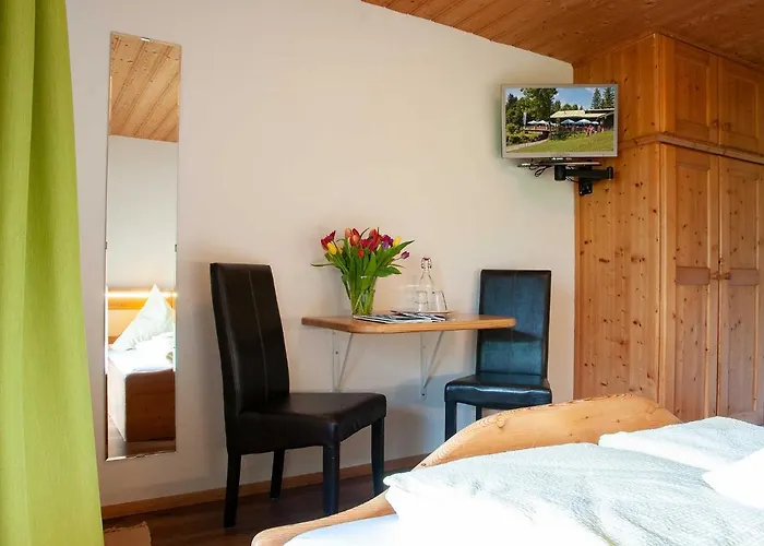 Gaestehaus Webermohof * Rotta